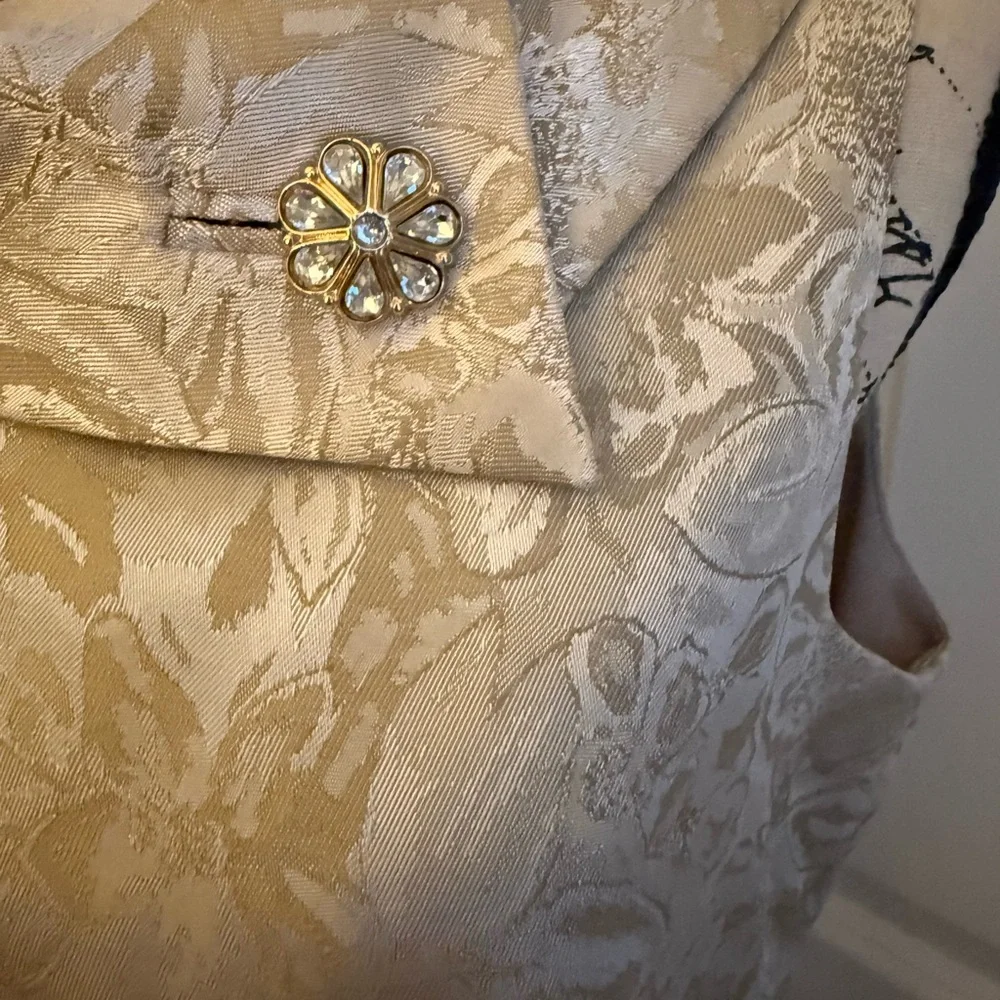 Tahari dress - Picture 3 of 8